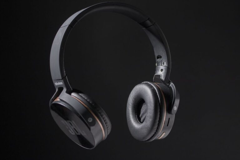 Auriculares inalámbricos JBL con cancelación de ruido