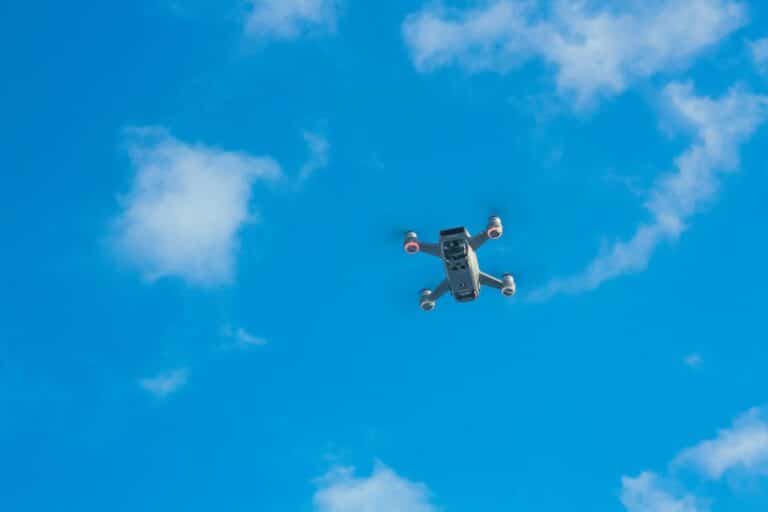 Drones DJI Mini 2 SE y Holy Stone HS720E