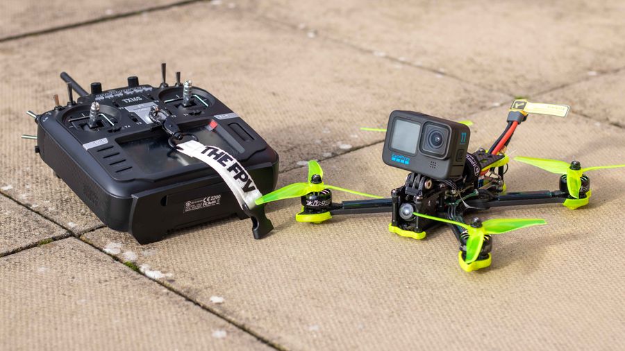 drone fpv carrera camara accion 2 Drone FPV de carrera con cámara de acción