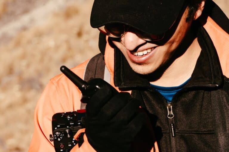Radio analógica portátil en exteriores